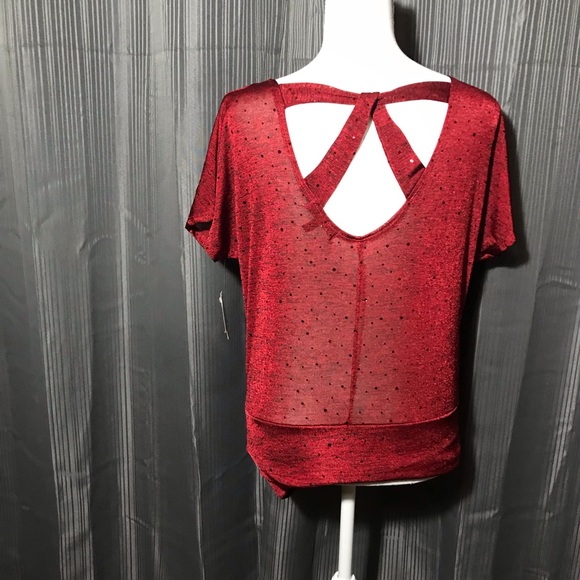 Red blouse - Picture 6 of 8